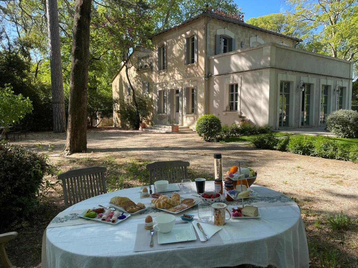 Ermitage Notre Dame De Vacquieres Bed & Breakfast Noves Exterior photo