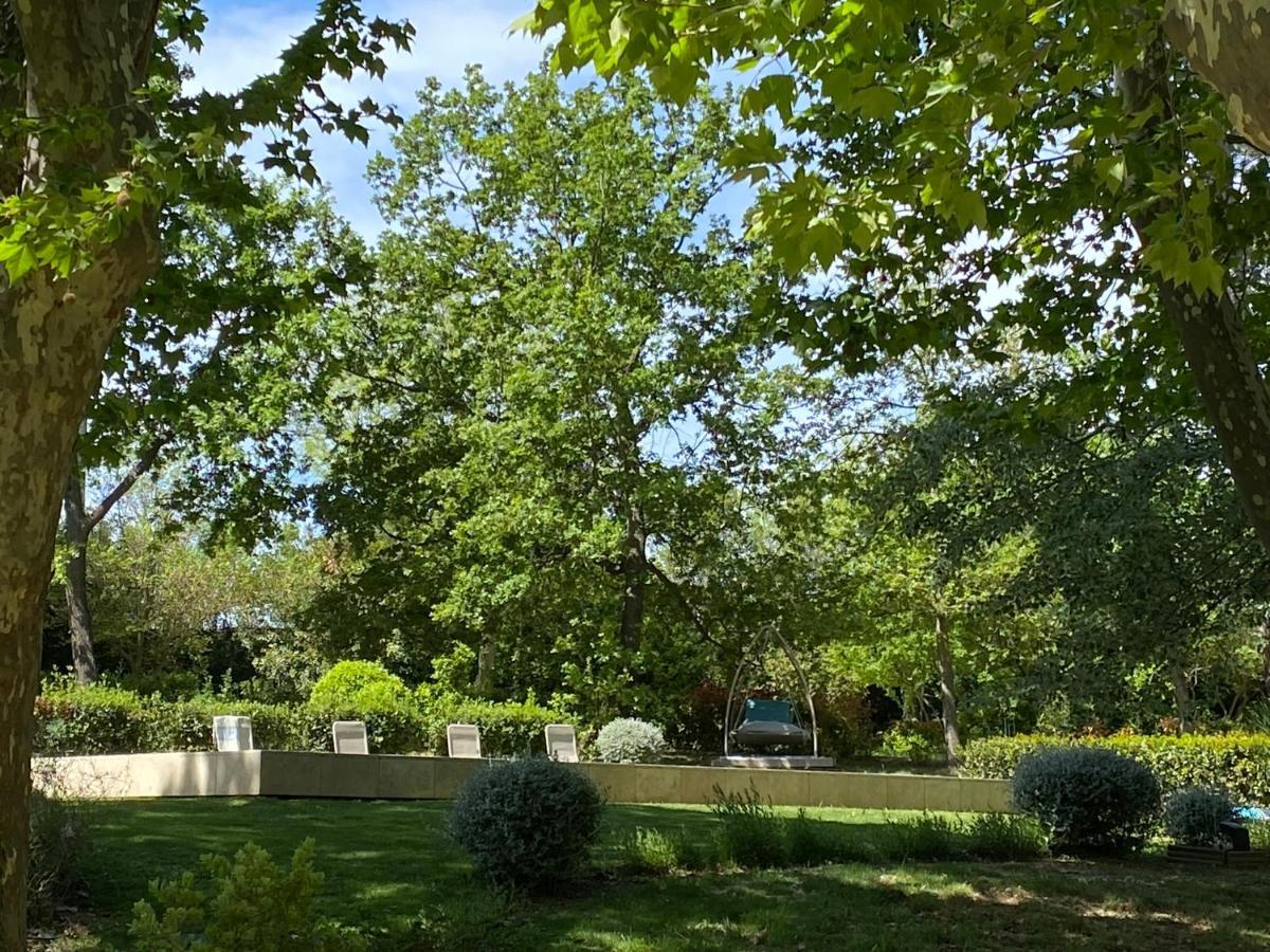 Ermitage Notre Dame De Vacquieres Bed & Breakfast Noves Exterior photo